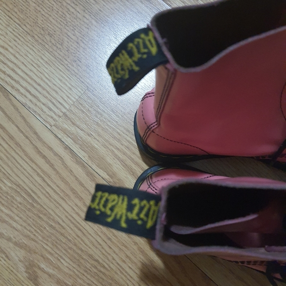 Dr. Martens Hot Acid Hincky Smiley Pink Combat Boots - Picture 4 of 8
